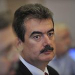 UPDATE: VIDEO: Ministrul Gerea, întâmpinat la CEH cu imnul minerilor cântat de protestatarii din curtea complexului. Circa 280 de mineri de la Livezeni s-au blocat în subteran Ministrul Gerea