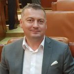 Lupeni. Deputatul Cristian Resmeriță, acuzat că a îmbrâncit un protestatar Cristian Resmerita