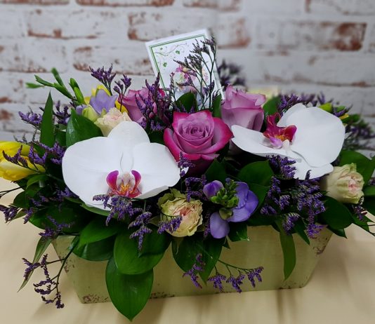 Alege surpriza pregatita de o florarie online Bucuresti: ceainicele cu flori!