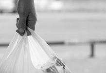 5 obiceiuri pentru a reduce consumul de plastic acasă