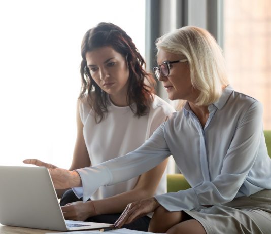 Descopera avantajele consultantei juridice online