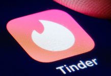 Tinder taxeaza cu pana la 48% mai mult utilizatorilor tineri gay si lesbiene de peste 30 de ani