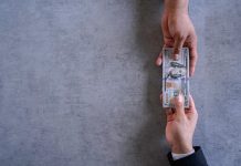 Imprumutul de bani poate distruge o relatie?