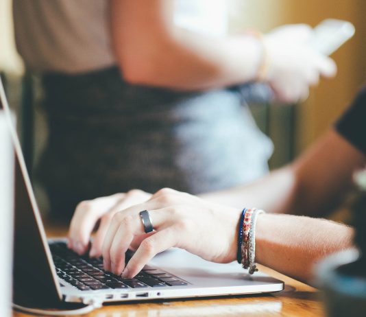 Cum sa creezi continut eficient de marketing pe retelele sociale