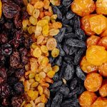 Top 5 fructe uscate și beneficiile lor uimitoare pentru sănătate